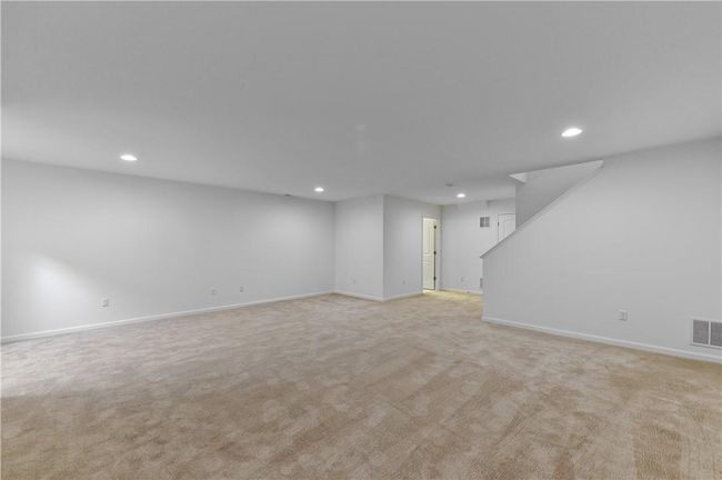 31 Lindentree Ln, Condo with 3 bedrooms, 4 bathrooms and 2 parking in Middletown NY | Image 24