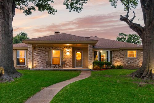 800 Brownfield Dr, Mesquite, TX, 75150-4361 | Card Image