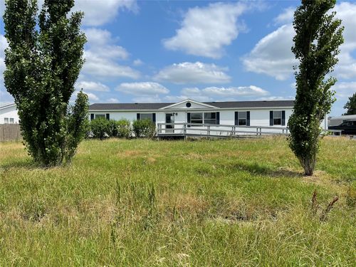 9066 Diamond Ave, Kaufman, TX, 75142-6236 | Card Image