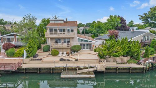 2643 Belmill Rd, Bellmore, NY, 11710-4512 | Card Image