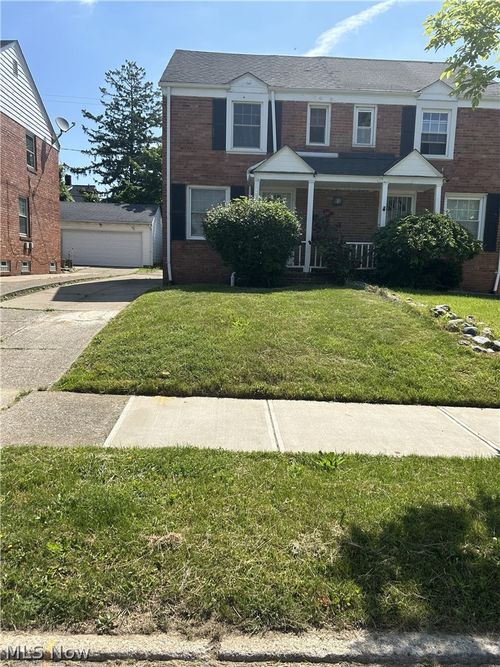 3381 Colwyn Rd, Cleveland, OH, 44120-4221 | Card Image