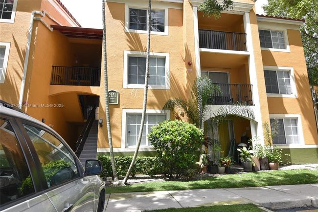 APT-202 - 2151 W Preserve Way, Condo with 2 bedrooms, 2 bathrooms and null parking in Miramar FL | Image 4