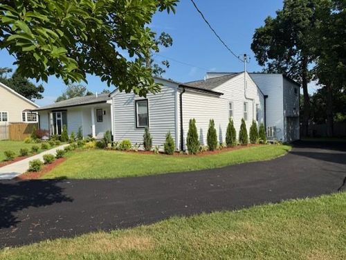 19 Primrose Ave W, White Plains, NY, 10607-1712 | Card Image