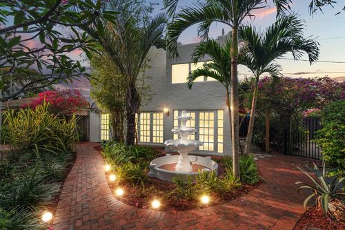 643 36th St, West Palm Beach, FL, 33407-4303 | Card Image