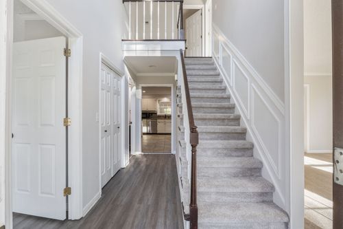 100 Rose Way, Tullahoma, TN, 37388-9545 | Card Image