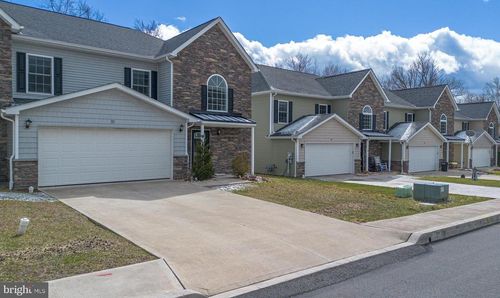 21 Maria Drive, HANOVER TOWNSHIP, PA, 18706 | Card Image