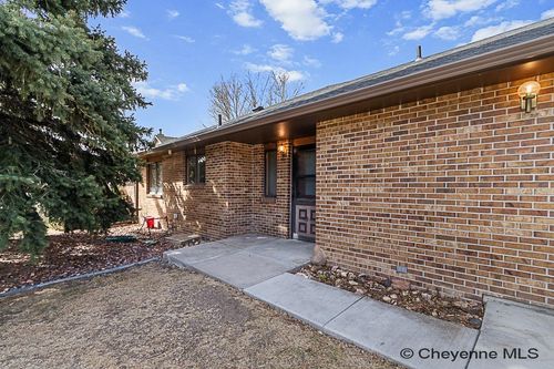 5022 Hoy Rd, Cheyenne, WY, 82009-4850 | Card Image