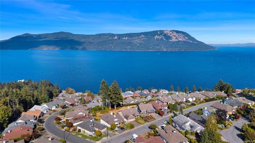 3673 Arbutus Dr N, Cobble Hill, BC, V8H0K8 | Card Image