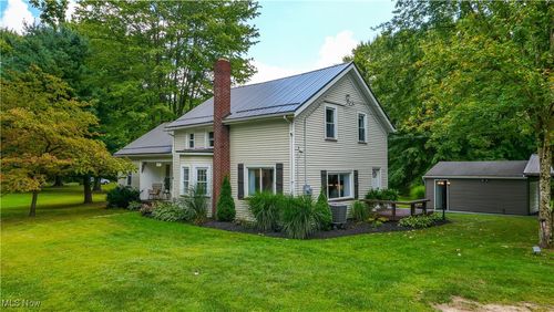 9700 Silica Sand Rd, Garrettsville, OH, 44231-9016 | Card Image