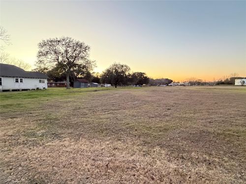 0000 S 1st St, Wallis, TX, 77485 | Card Image