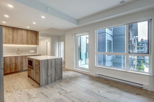 517-3594 Malsum Dr, North Vancouver, BC, V7G0B2 | Card Image