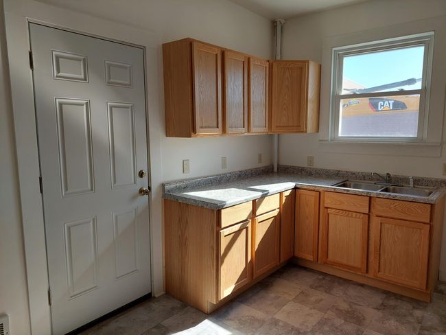 27 Rose St Sw, Home with 0 bedrooms, 0 bathrooms and 8 parking in Grand Rapids MI | Image 16