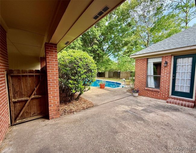Back patio | Image 49
