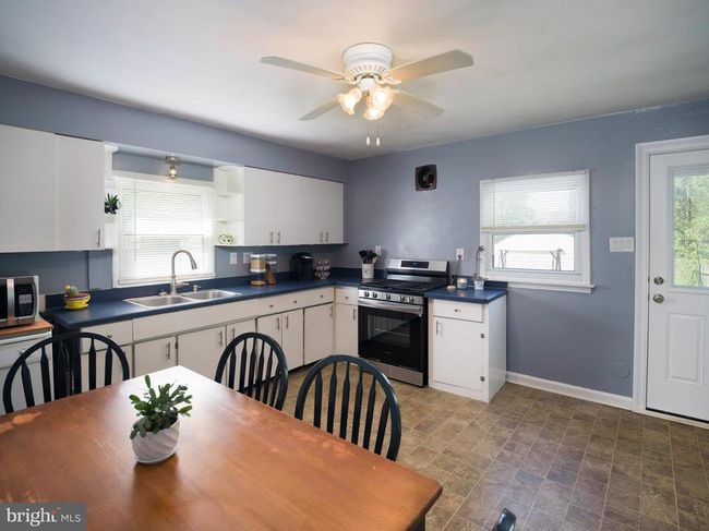 718 Moore Ave, Home with 3 bedrooms, 1 bathrooms and null parking in BRYN MAWR PA | Image 5