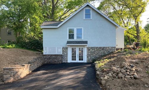40 Lake Dr, Hamilton, MA, 01982 | Card Image