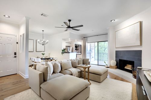 162-8200 Neely Dr, Austin, TX, 78759-8560 | Card Image