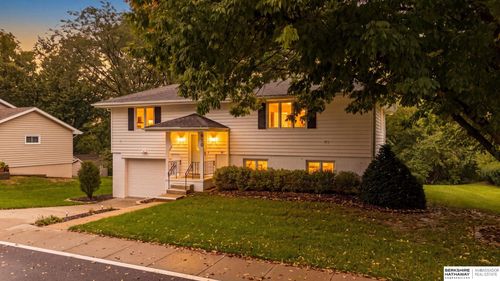 970 James Dr, Blair, NE, 68008-1298 | Card Image