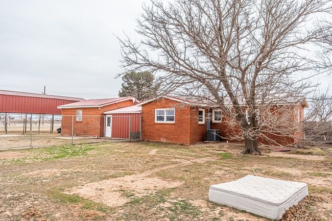 1204 Tinker St, House other with 3 bedrooms, 2 bathrooms and 2 parking in Seagraves TX | Image 23