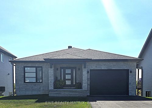 9 Glenco Rd, St Andrews West, ON, K0C2A0 | Card Image