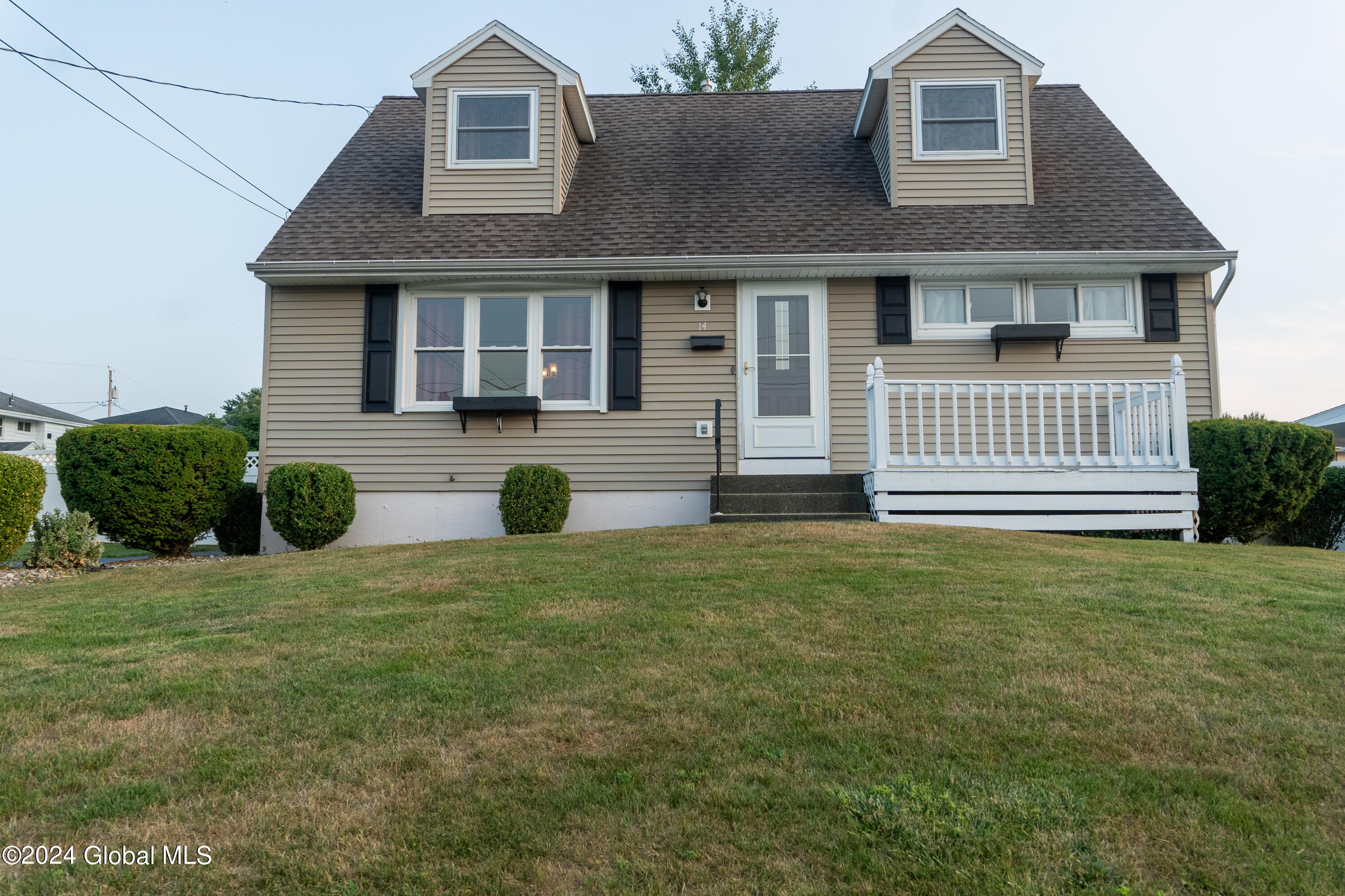 Mcclelland Ave, Troy, NY 12180