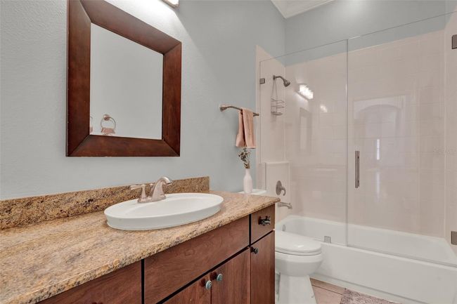 Bathroom 2 | Image 22