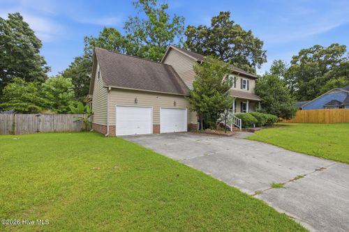 106 Broken Oak Ct, Jacksonville, NC, 28540-9141 | Card Image