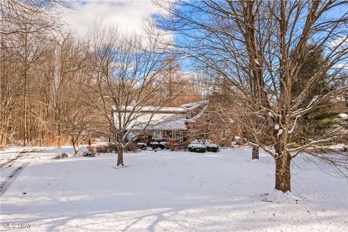 2617 W River Rd, Newton Falls, OH, 44444-9470 | Card Image