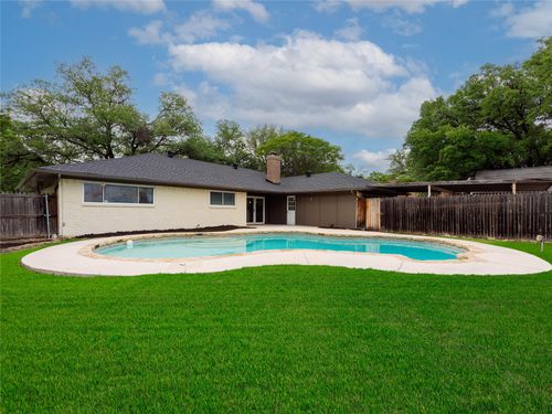 2310 Greenmeadow Dr, Carrollton, TX, 75006-1631 | Card Image