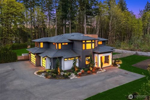 20300 166th Ave Ne, Woodinville, WA, 98072-7087 | Card Image