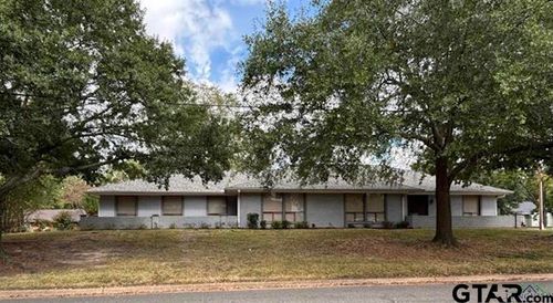315 Wilson St, Henderson, TX, 75652-5957 | Card Image