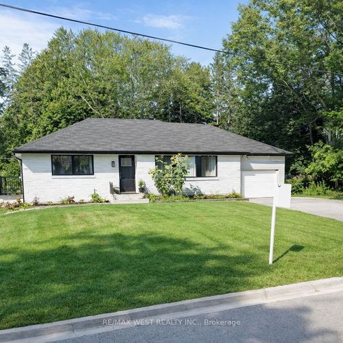 106 Bell Drive, Whitby, ON, L1N2T2 | Card Image