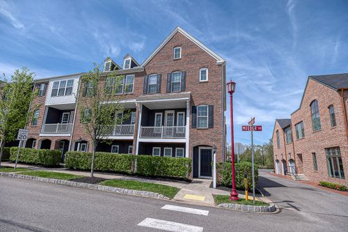 119 Meeder Ln, Cranberry Twp, PA, 16066-7436 | Card Image