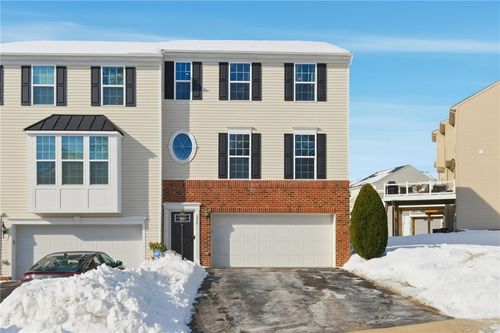 372 Sunrise Dr, Carnegie, PA, 15106-6510 | Card Image