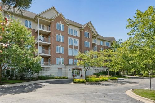 202-610 Robert York Ave, Deerfield, IL, 60015-4347 | Card Image