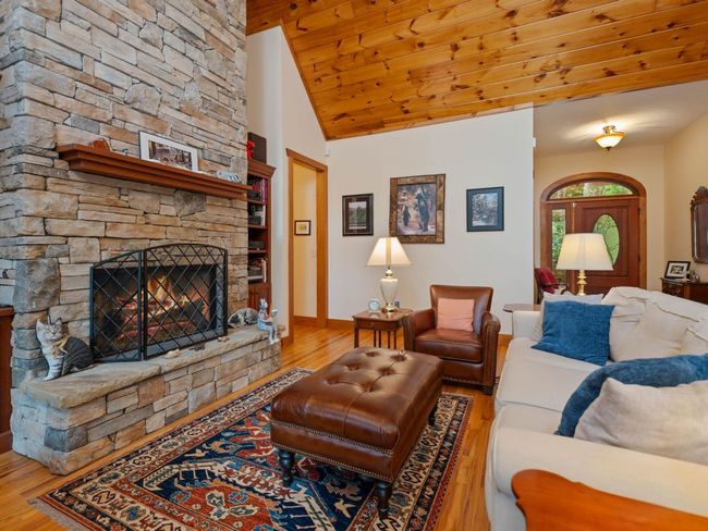 219 Hiwassee Rd, House other with 3 bedrooms, 4 bathrooms and null parking in Lake Toxaway NC | Image 5