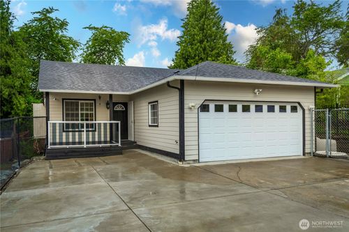 401 107th Street Ct S, Tacoma, WA, 98444 | Card Image