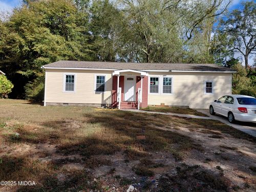 2689 Village Green Ln, Macon, GA, 31206-8219 | Card Image