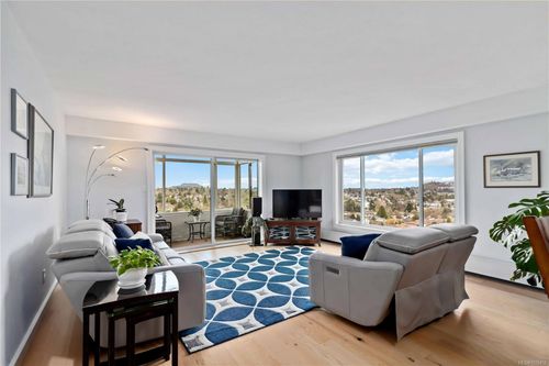 501-2920 Cook St, Victoria, BC, V8T3S7 | Card Image