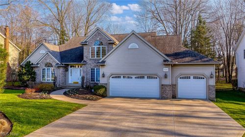34540 Seminole Way, Solon, OH, 44139-5827 | Card Image