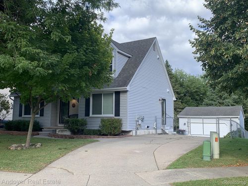 1019 Tanager Trl, Howell, MI, 48843-2379 | Card Image