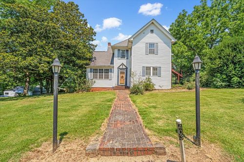 403 Hoffman Ave, Bridgeport, AL, 35740-6325 | Card Image