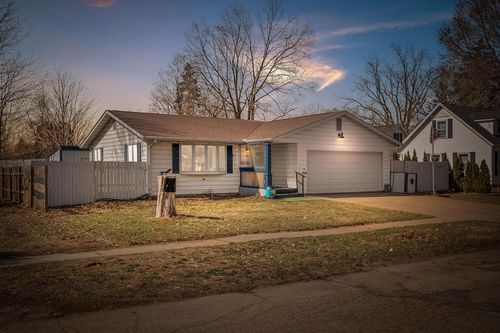 306 Pine St, Pepin, WI, 54759-9697 | Card Image