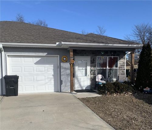 912 Riffle Dr, Pleasant Hill, MO, 64080-1789 | Card Image