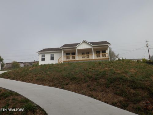 328 Wilson Hurst St, Tazewell, TN, 37879-3336 | Card Image