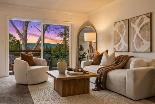 565 W Latimer Ave, Campbell, CA, 95008-1900 | Card Image