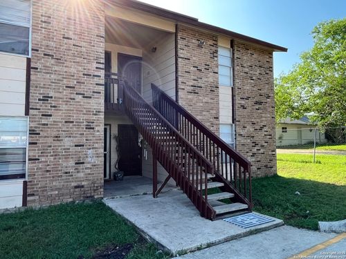 apt-9-300 Moursund Blvd, San Antonio, TX, 78221-3850 | Card Image
