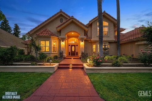 10111 Spanish Bay Dr, Fresno, CA, 93720-3427 | Card Image