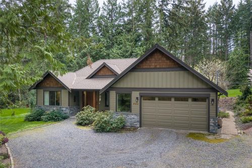 7165 Royal Dr, Lantzville, BC, V0R2H0 | Card Image