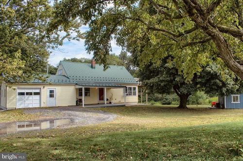 5 Mountain View Ln, Bloomsburg, PA, 17815-6765 | Card Image