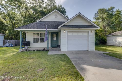 11604 Oaklane Dr, Gulfport, MS, 39503-3682 | Card Image